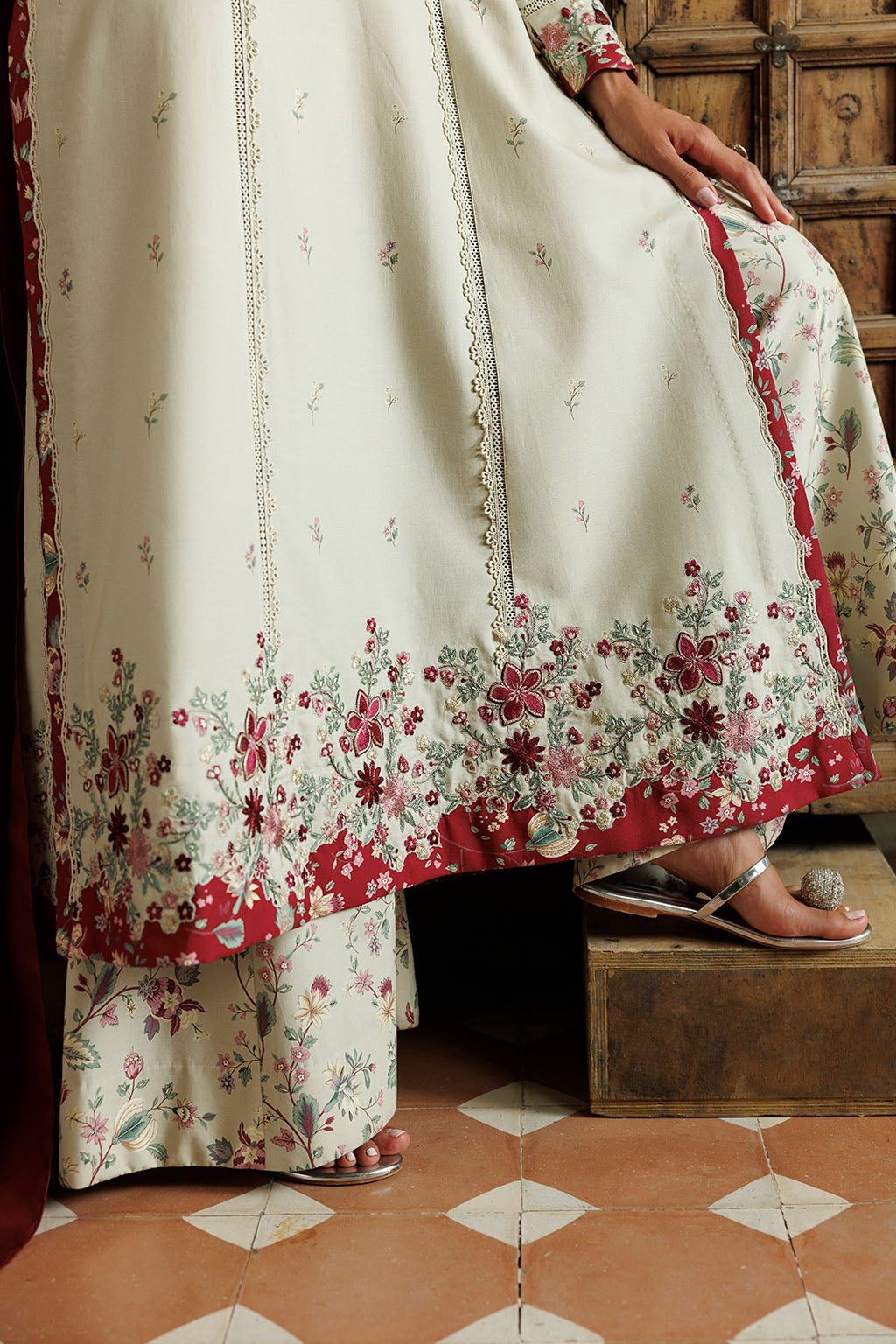 Iznik | Embroidered Printed Viscose Linen | IPF-28