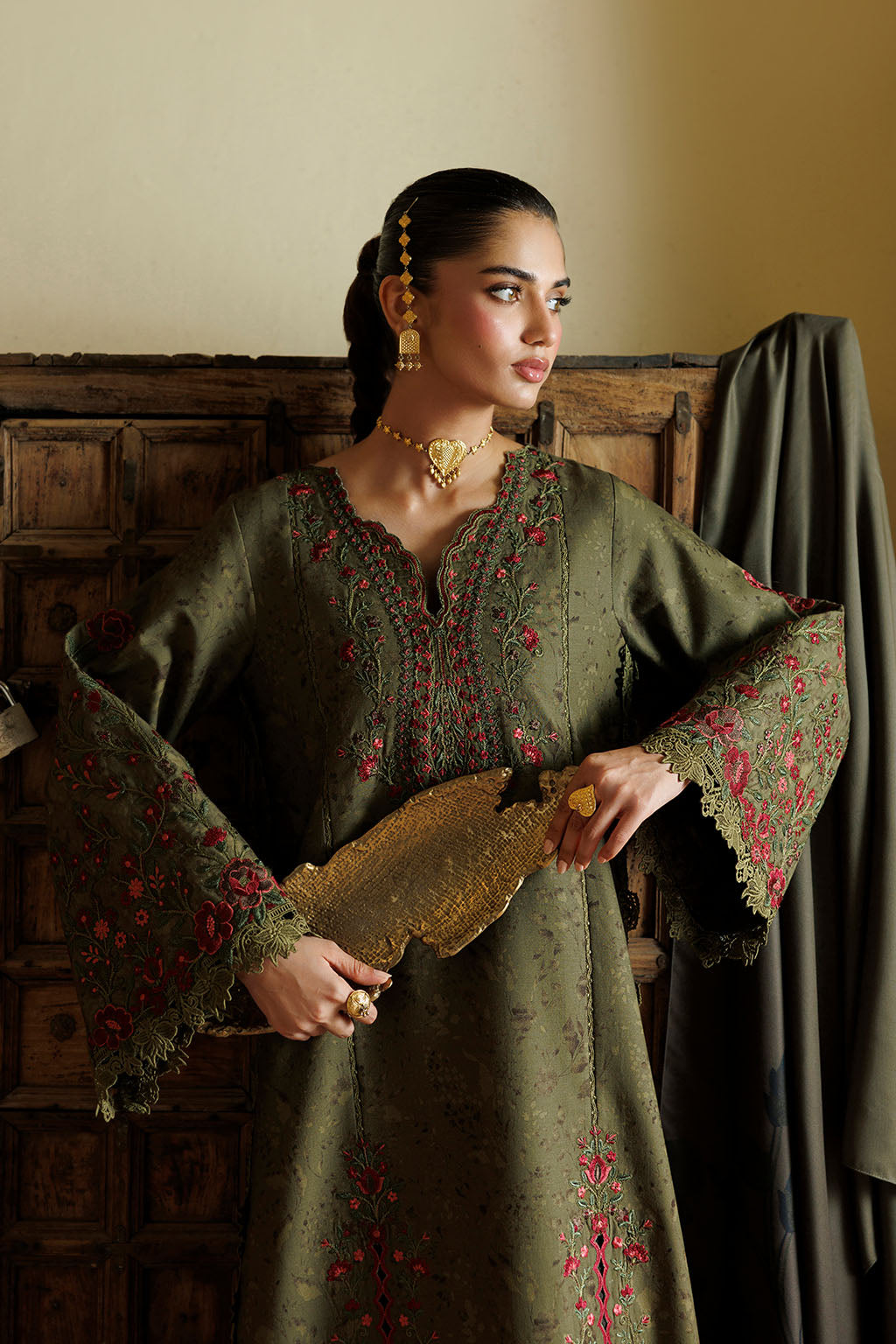 Iznik | Embroidered Printed Viscose Linen | IPF-27