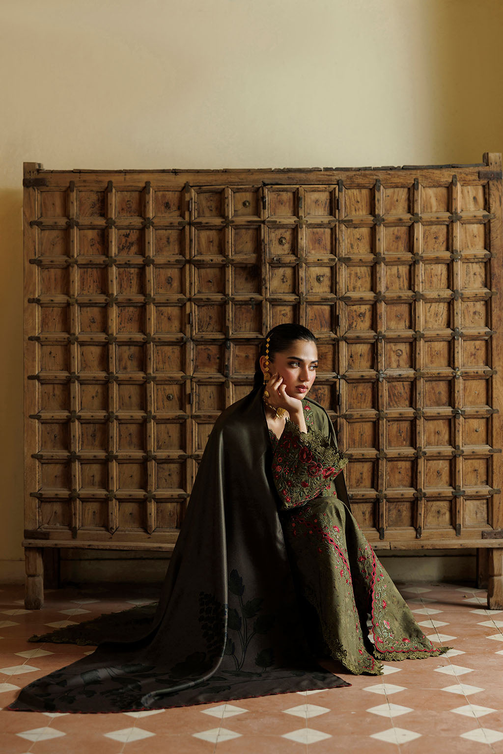 Iznik | Embroidered Printed Viscose Linen | IPF-27