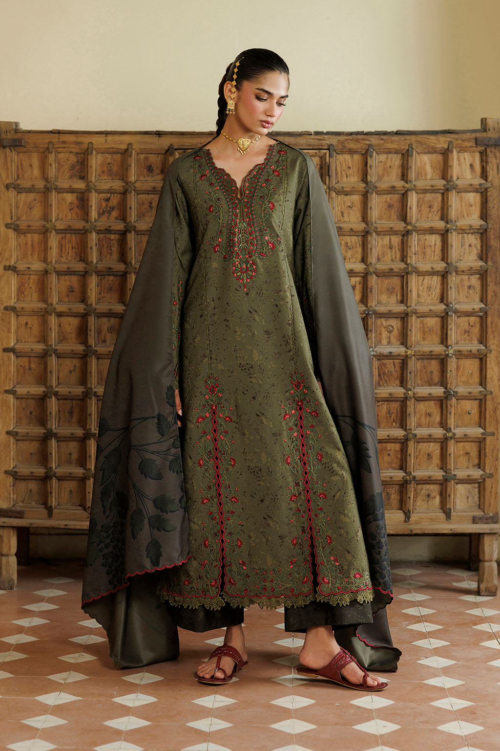 Iznik | Embroidered Printed Viscose Linen | IPF-27