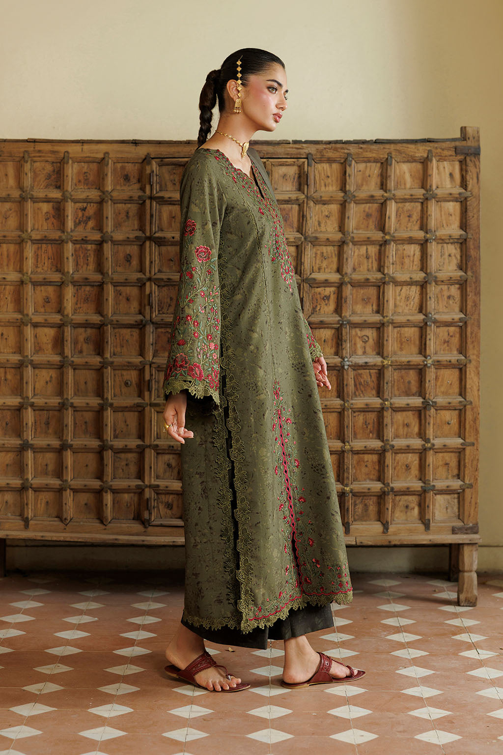 Iznik | Embroidered Printed Viscose Linen | IPF-27