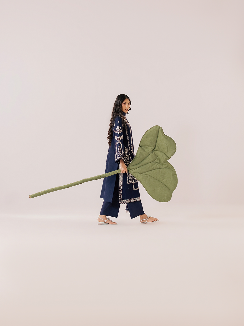 Mahnur | Sage winter Lilen | IIM-02