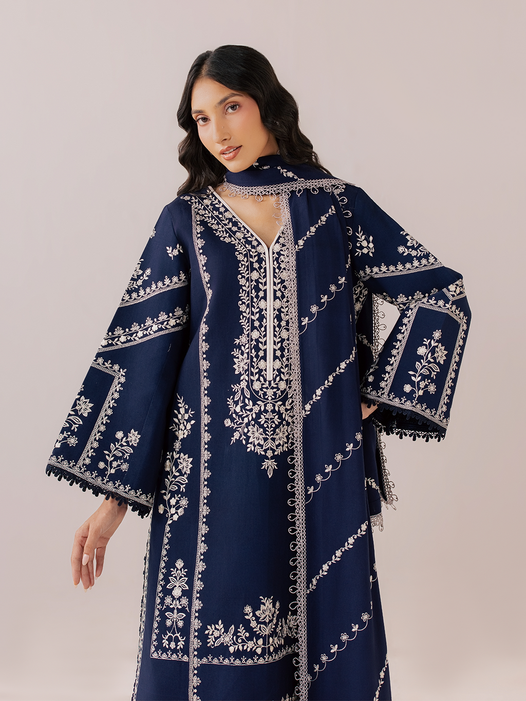 Mahnur | Sage winter Lilen | IIM-02