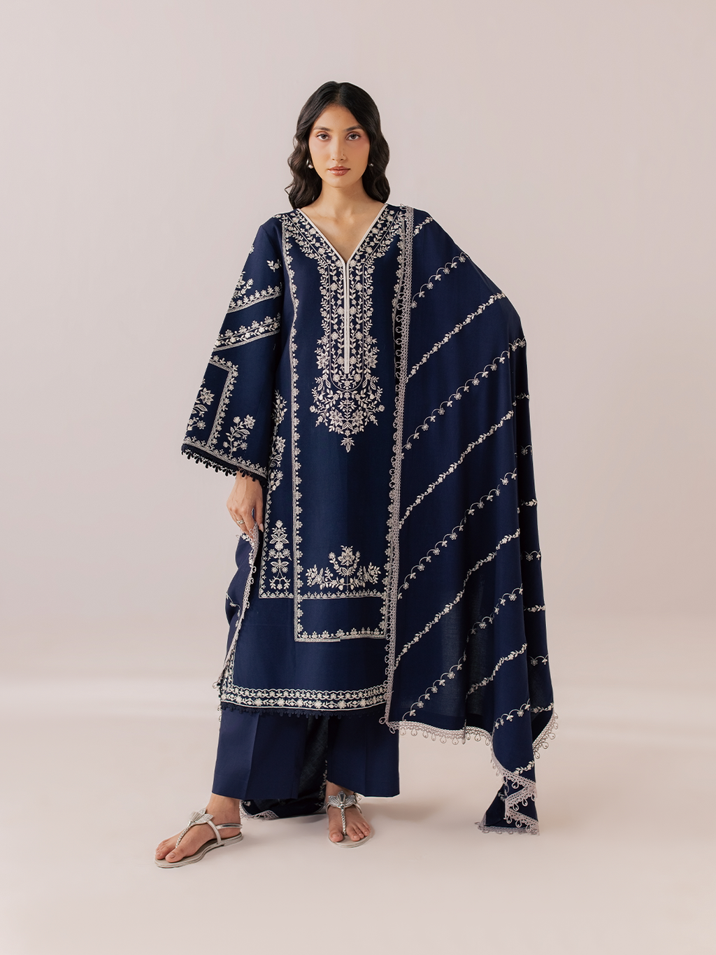 Mahnur | Sage winter Lilen | IIM-02