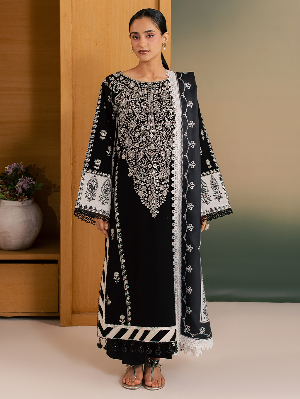 Mahnur | Sage winter Lilen | IIM-03