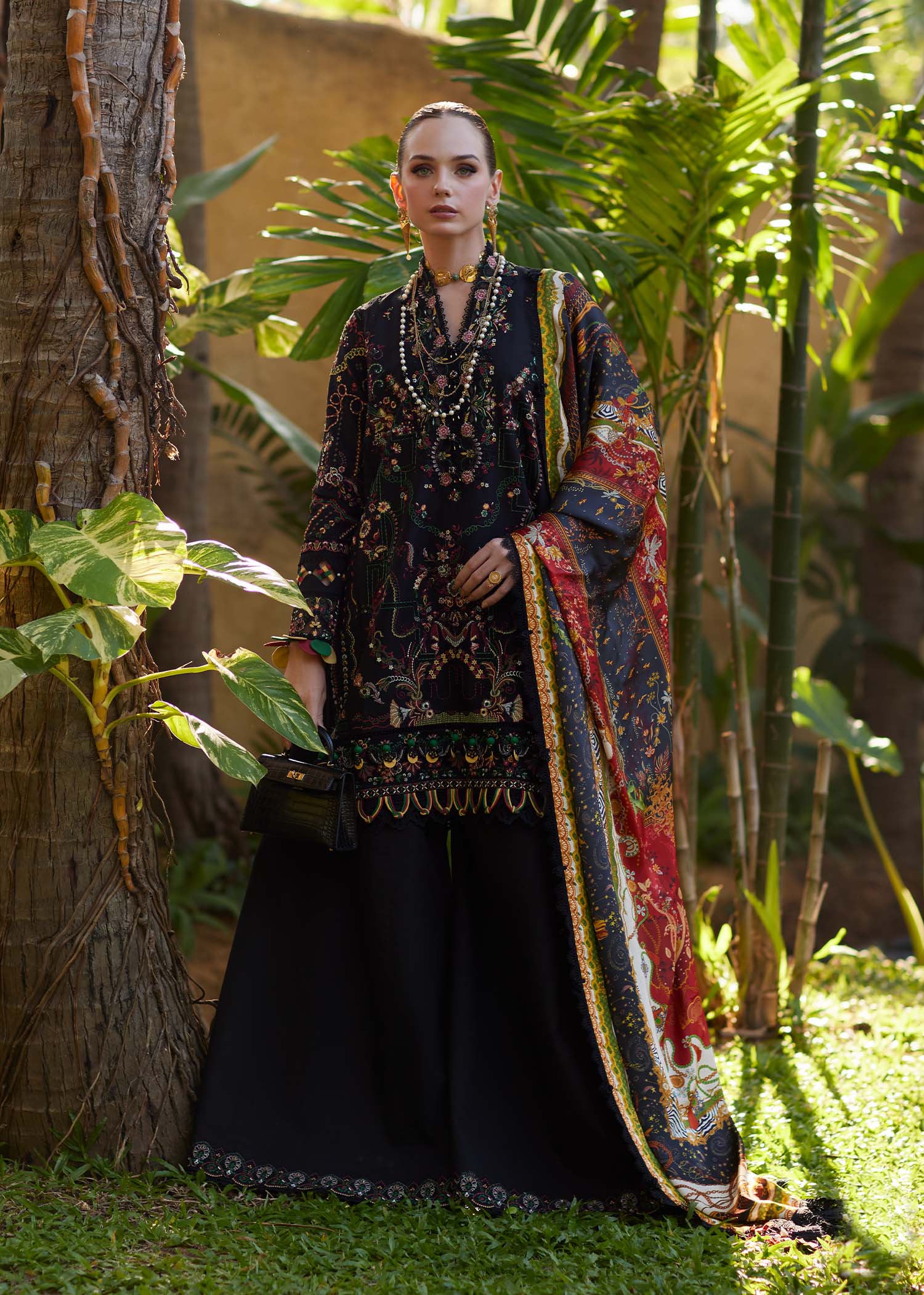 Kanwal Malik | Ariya Luxury Lawn'26 | Zaria
