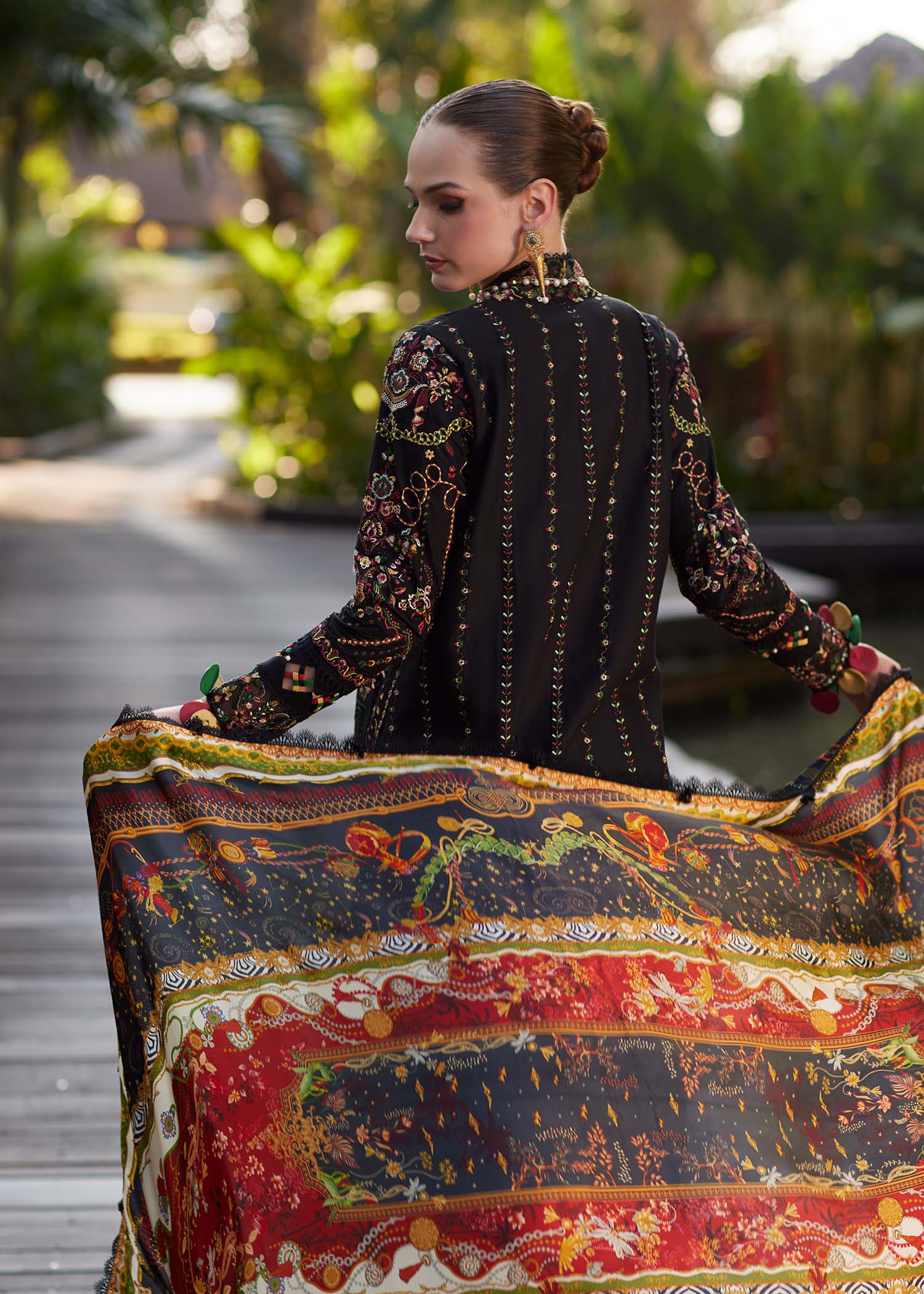 Kanwal Malik | Ariya Luxury Lawn'26 | Zaria