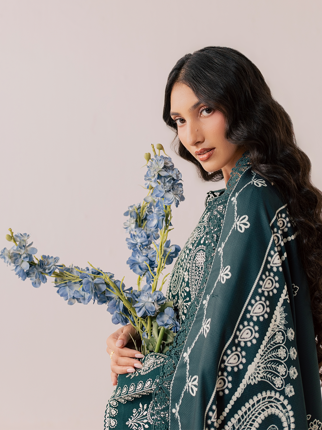 Mahnur | Sage winter Lilen | IIM-04