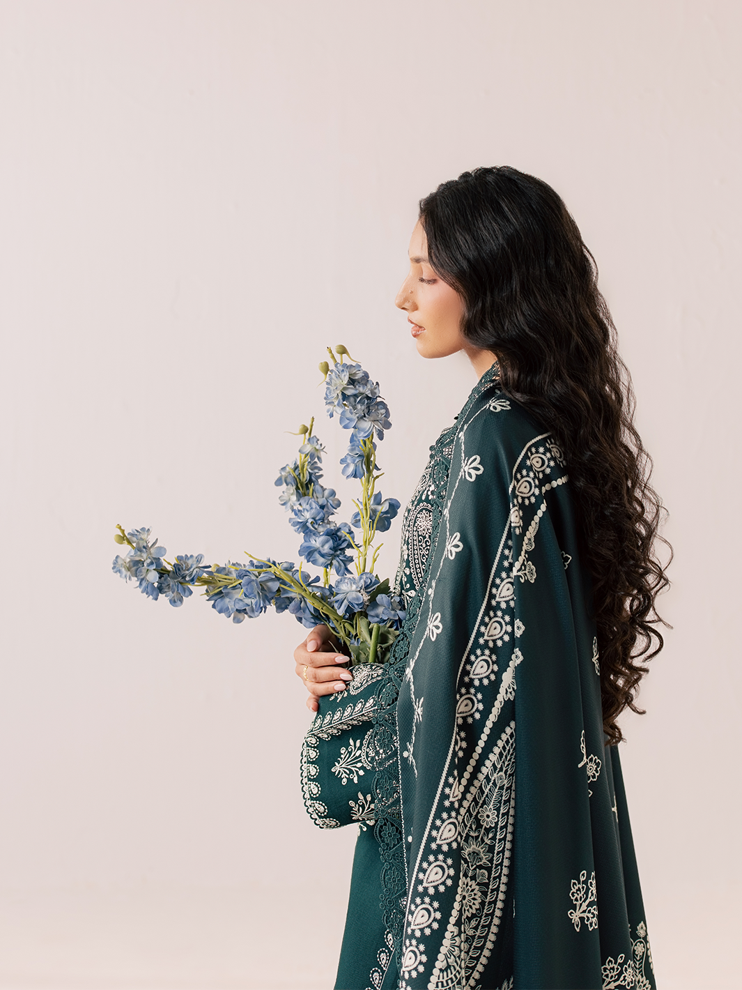 Mahnur | Sage winter Lilen | IIM-04