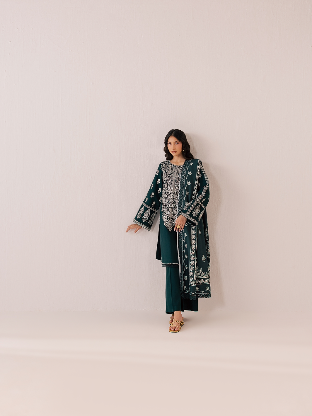 Mahnur | Sage winter Lilen | IIM-04