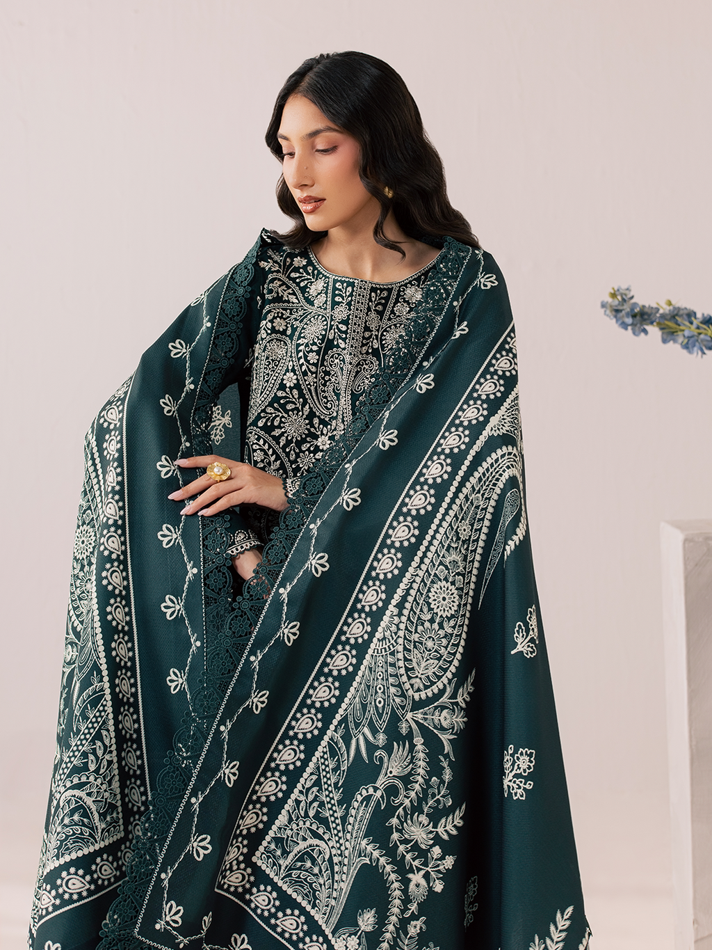 Mahnur | Sage winter Lilen | IIM-04