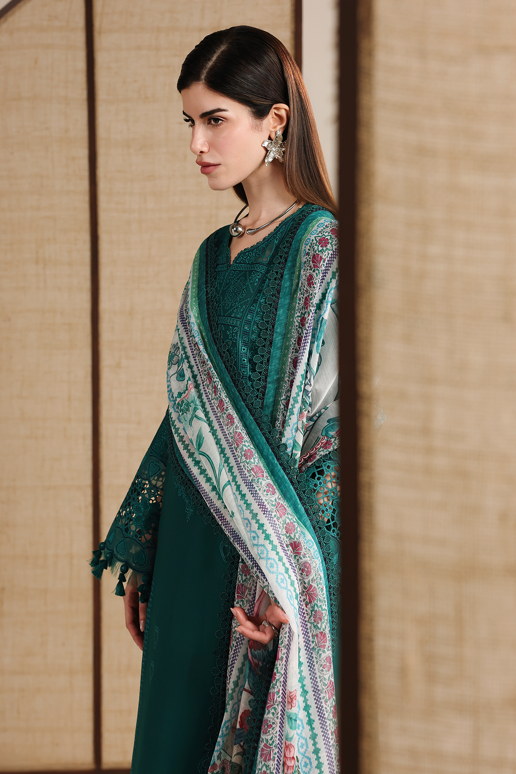Jazmin | Iris Embroidered Lawn | IL26-D03