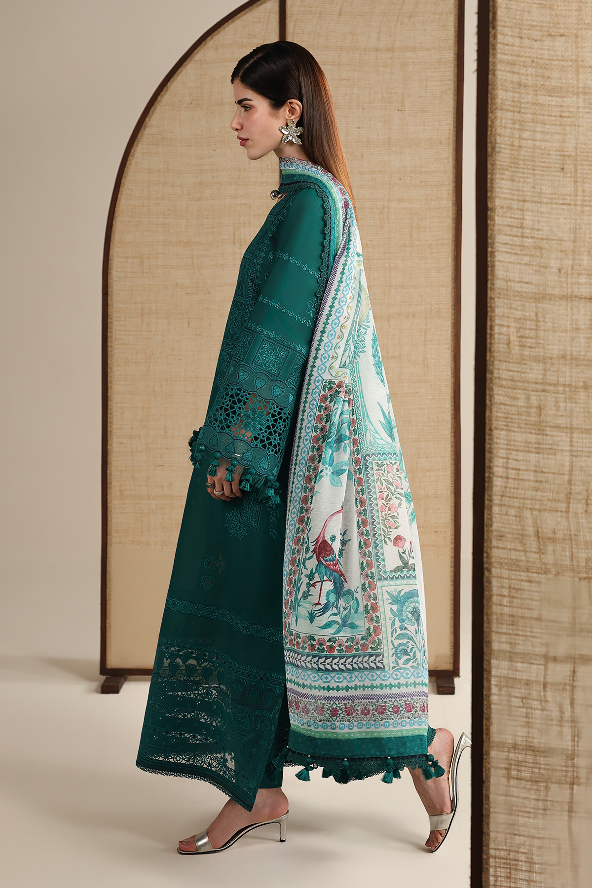 Jazmin | Iris Embroidered Lawn | IL26-D03