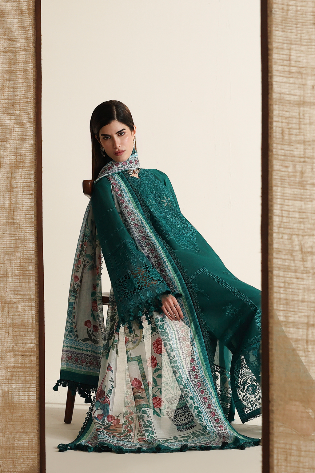 Jazmin | Iris Embroidered Lawn | IL26-D03