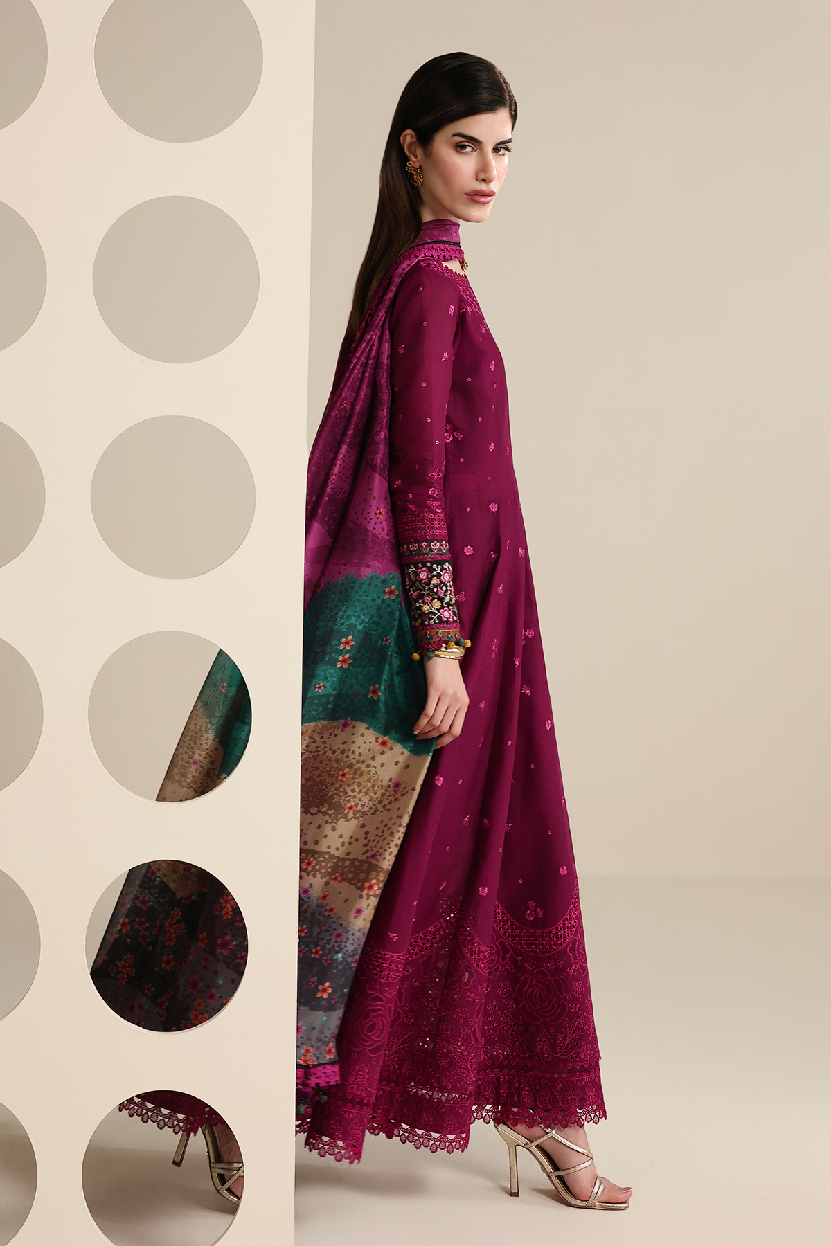 Jazmin | Iris Embroidered Lawn | IL26-D02