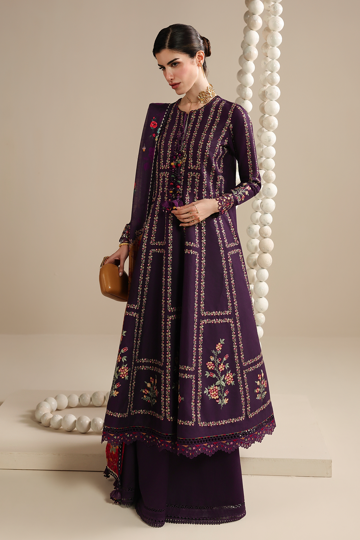 Jazmin | Iris Embroidered Lawn | IL26-D06