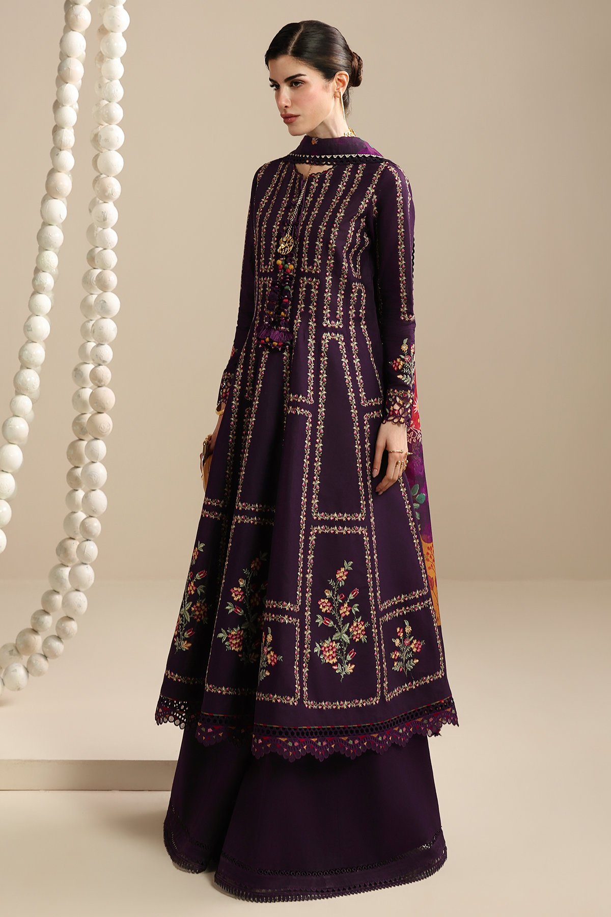 Jazmin | Iris Embroidered Lawn | IL26-D06