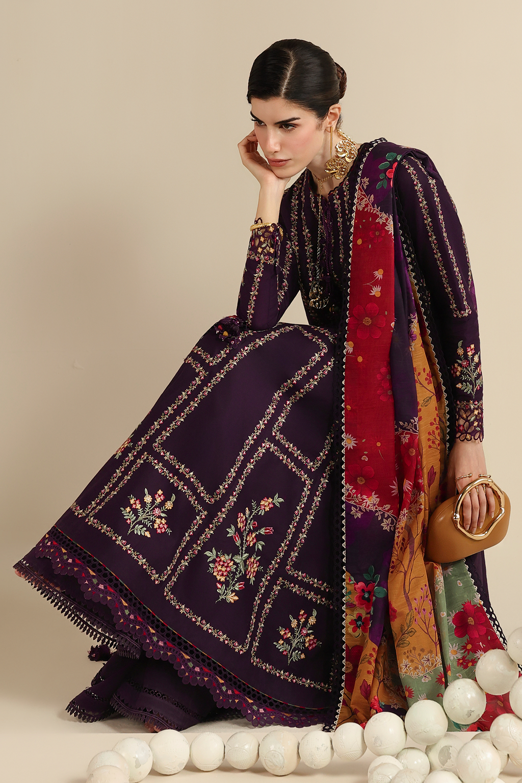 Jazmin | Iris Embroidered Lawn | IL26-D06
