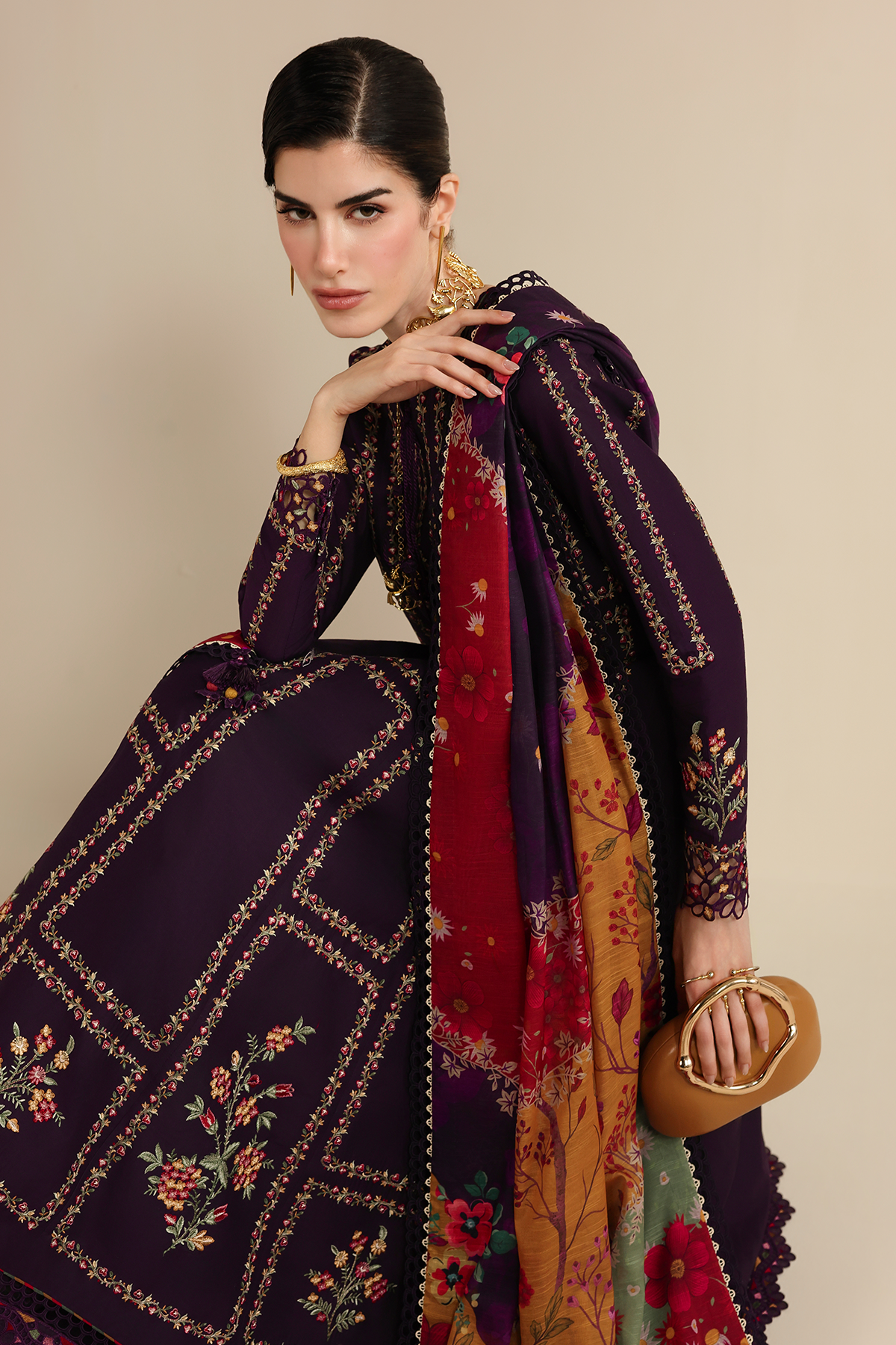 Jazmin | Iris Embroidered Lawn | IL26-D06