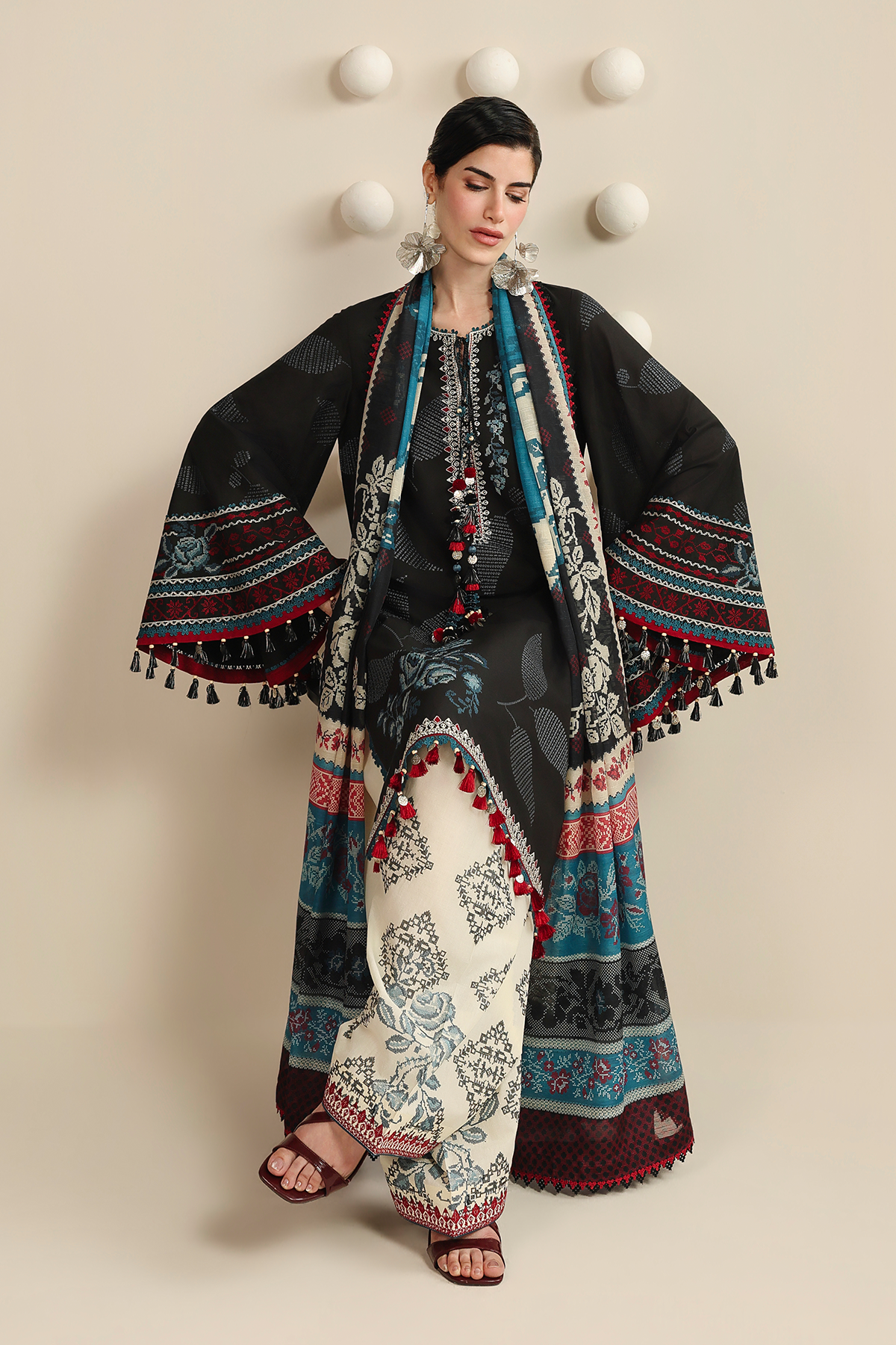 Jazmin | Iris Embroidered Lawn | IL26-D05