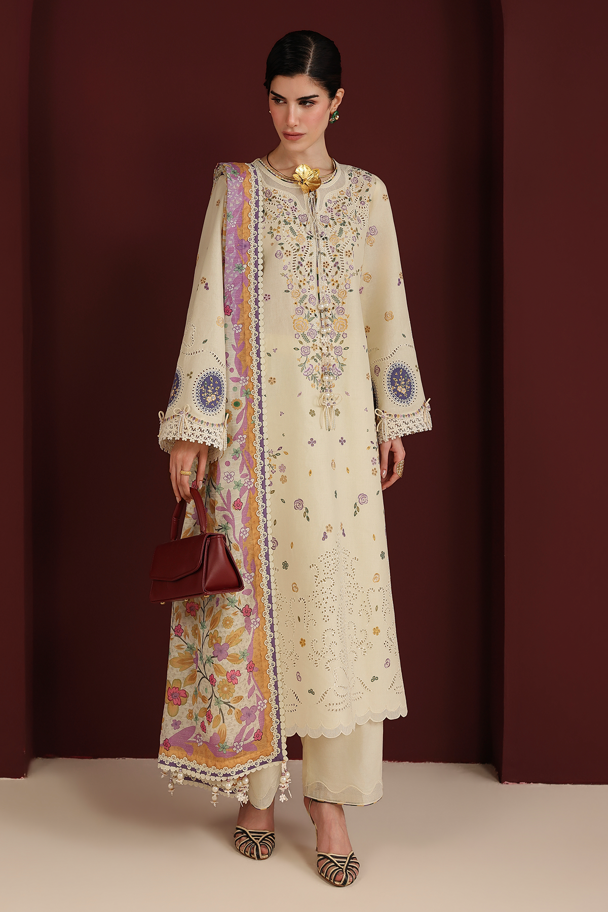 Jazmin | Iris Embroidered Lawn | IL26-D01