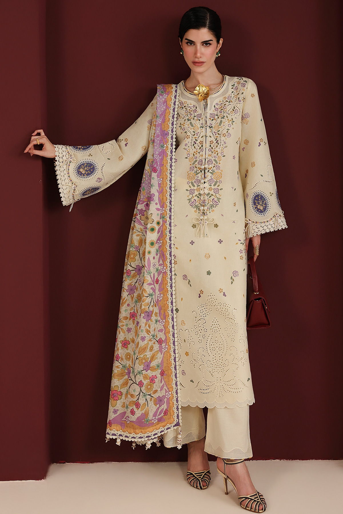 Jazmin | Iris Embroidered Lawn | IL26-D01