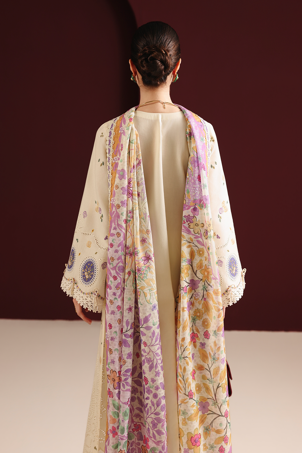 Jazmin | Iris Embroidered Lawn | IL26-D01