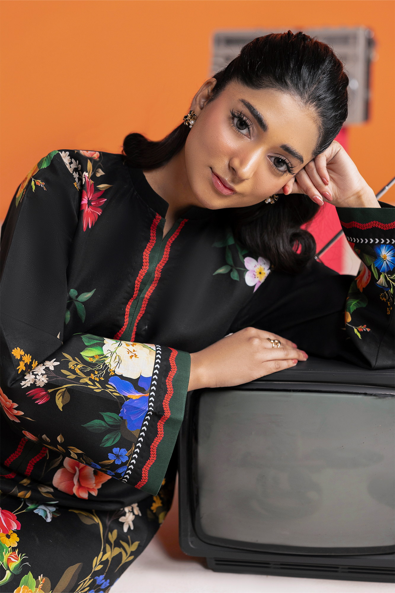 Raj Bari | Amal Summer Prints 2Pc Unstitched Cord | 02