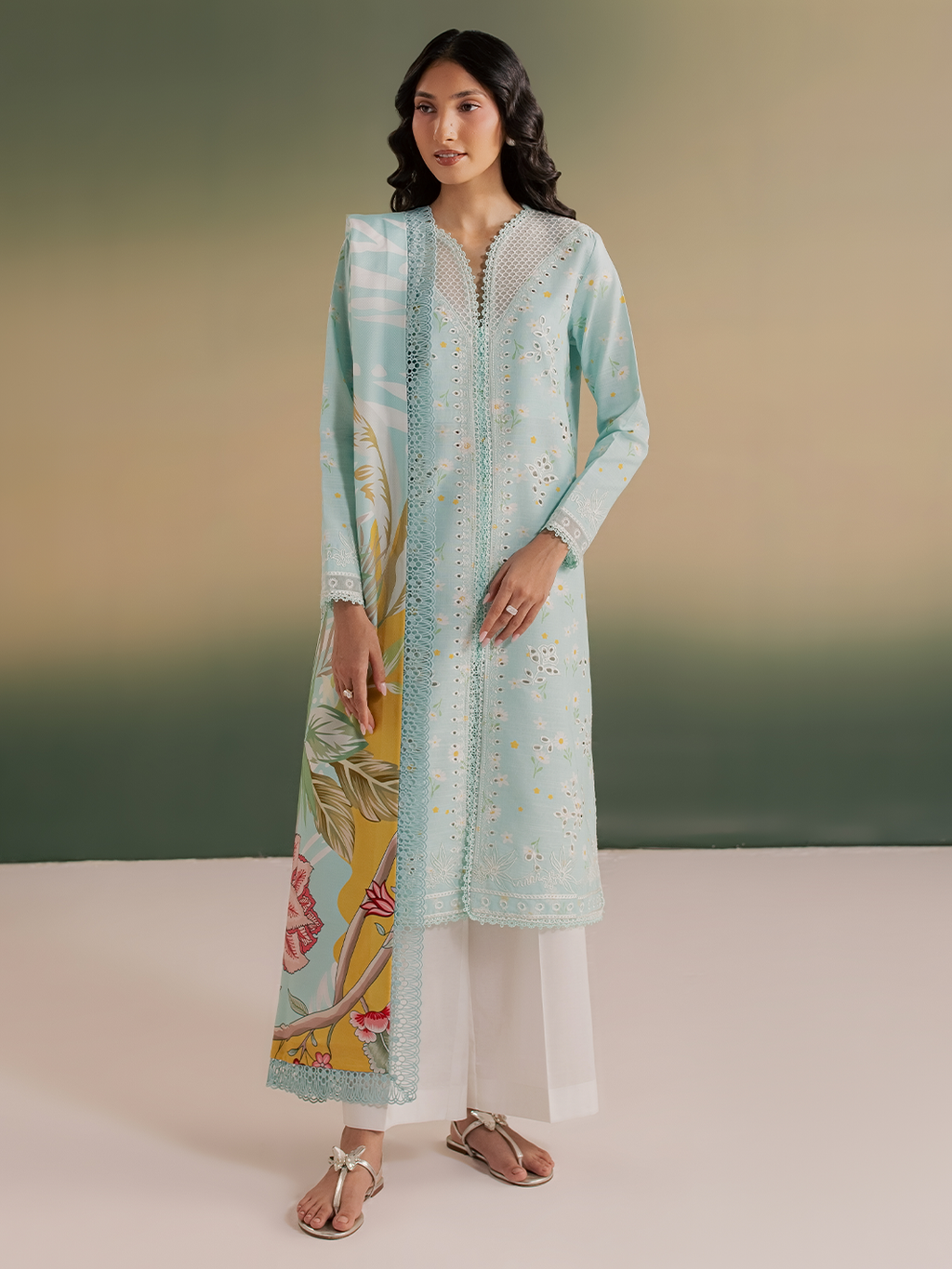 Mahnur | Sage winter Lilen | IIM-05