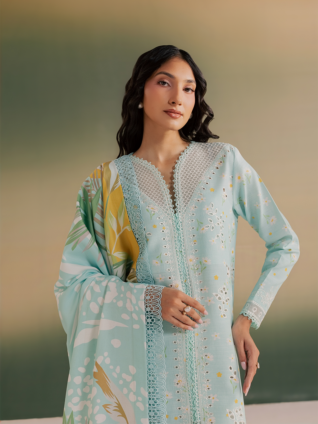Mahnur | Sage winter Lilen | IIM-05
