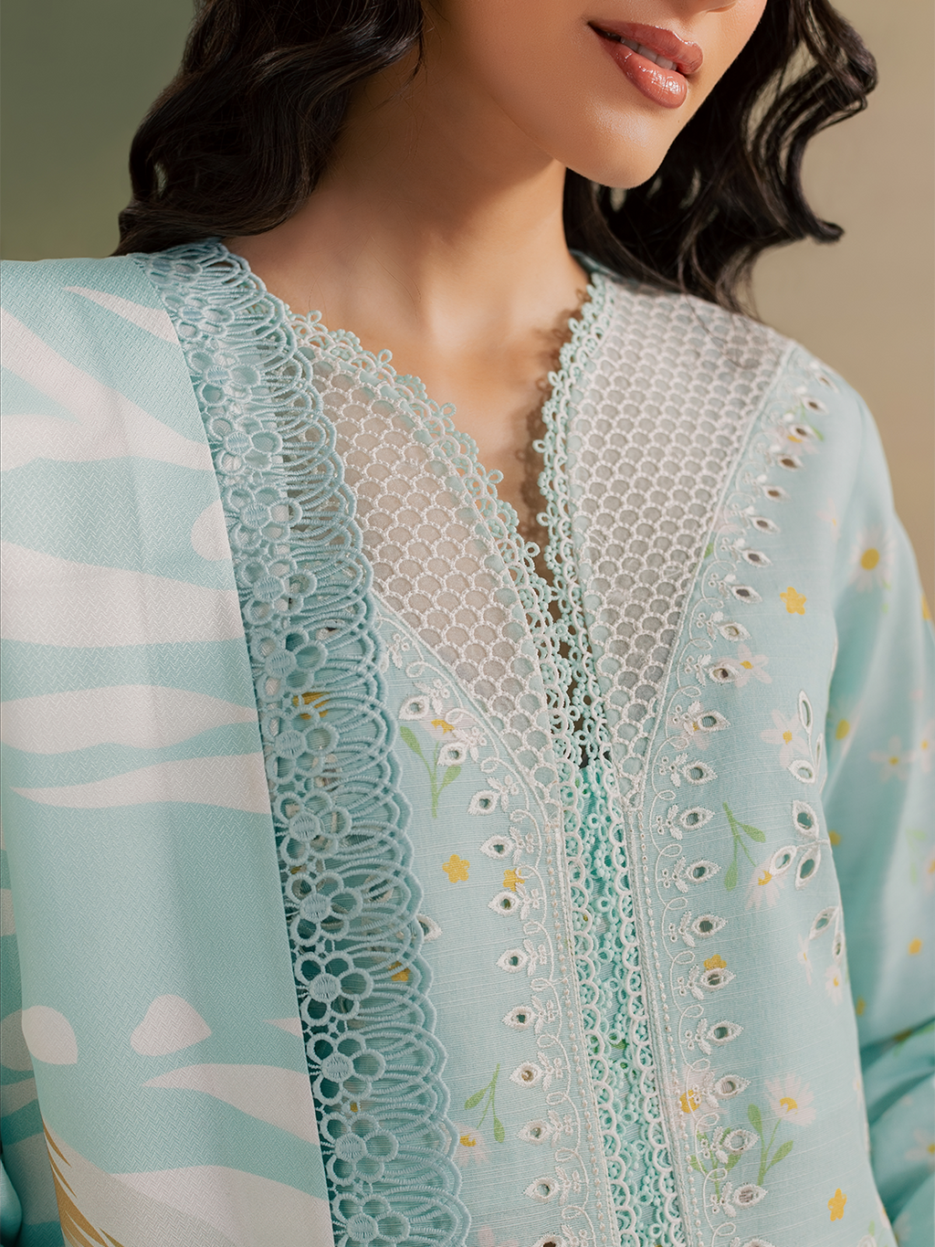 Mahnur | Sage winter Lilen | IIM-05