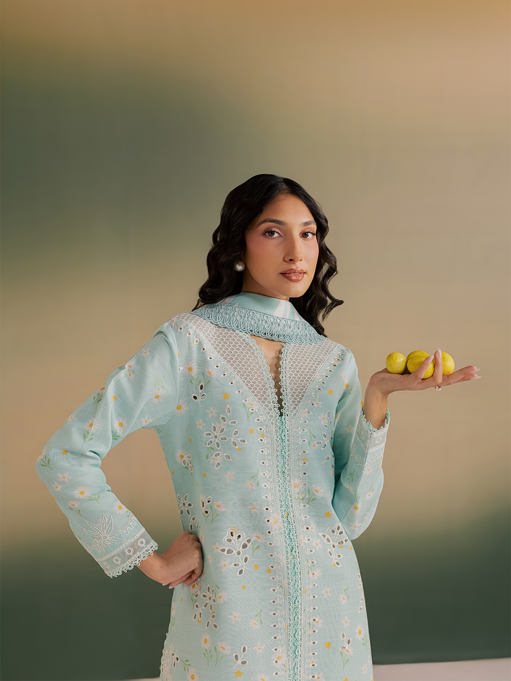 Mahnur | Sage winter Lilen | IIM-05