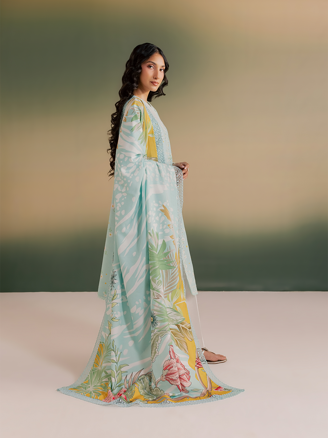 Mahnur | Sage winter Lilen | IIM-05