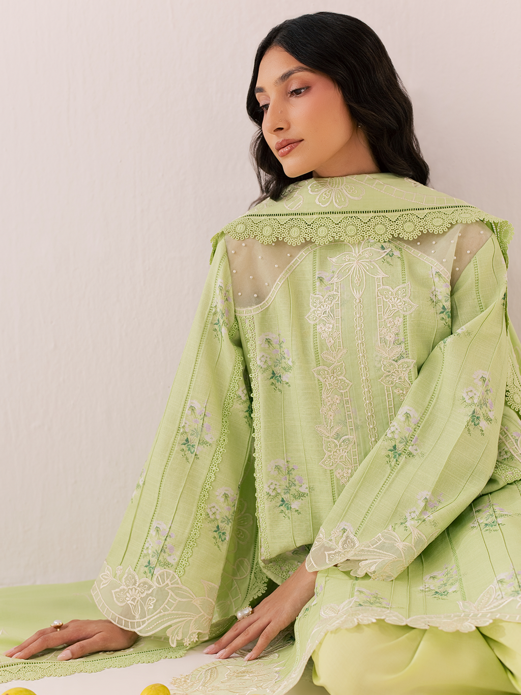 Mahnur | Sage winter Lilen | IIM-07