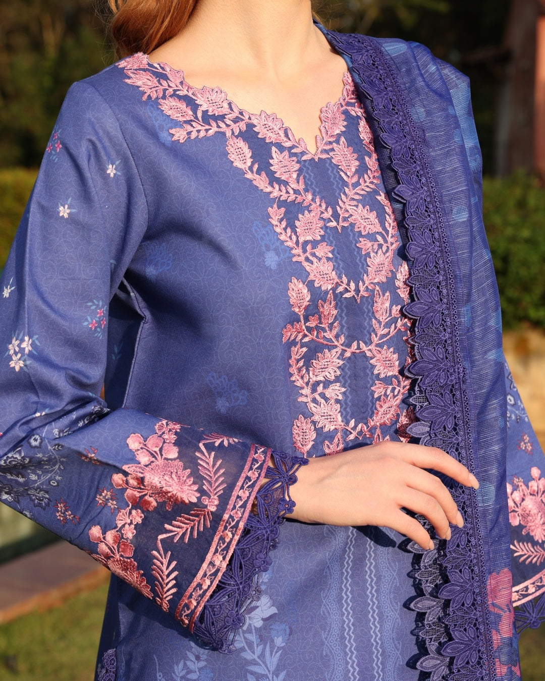 Ayleen | Weave & Wonder Digital Printed Lawn | Roshan