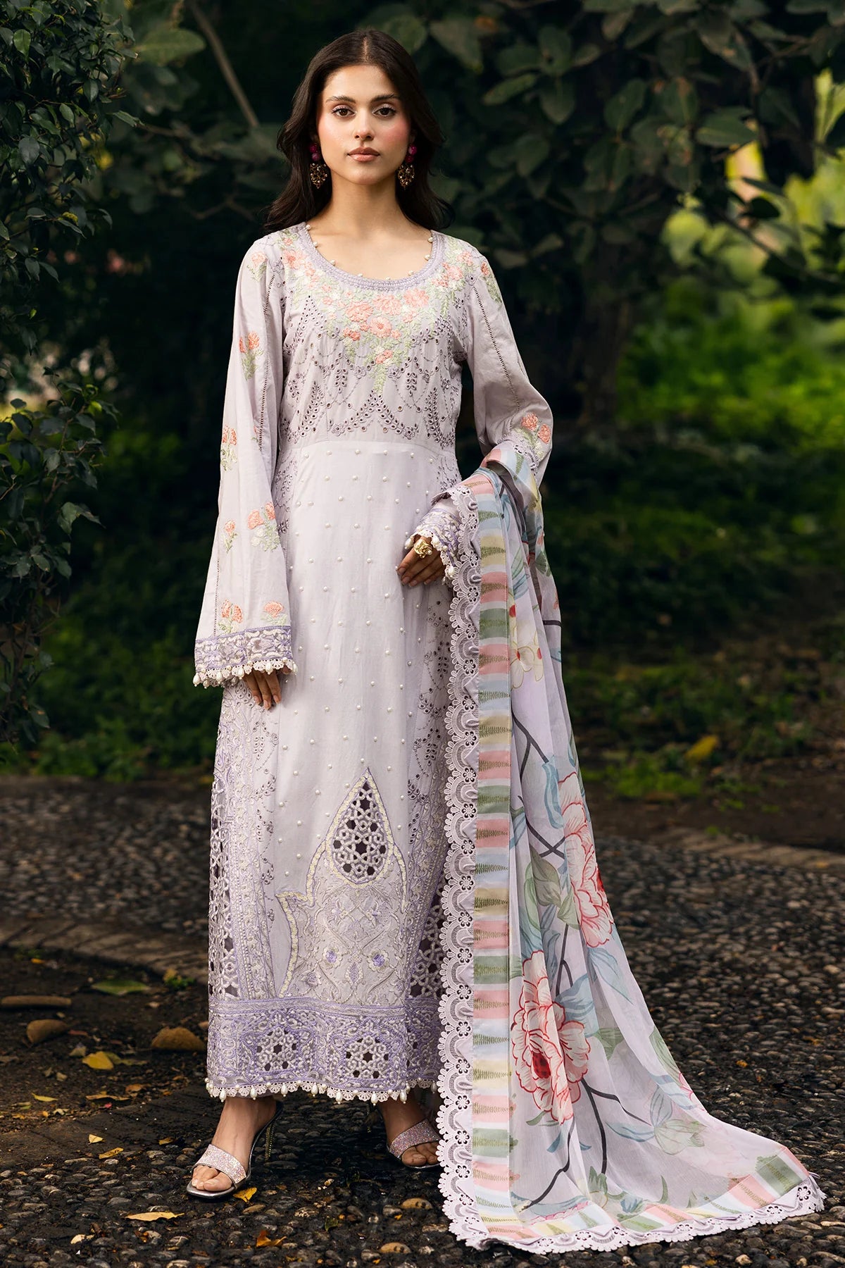 Raeesa | Garden of Eve Luxury Lawn 25 |    Eris_B