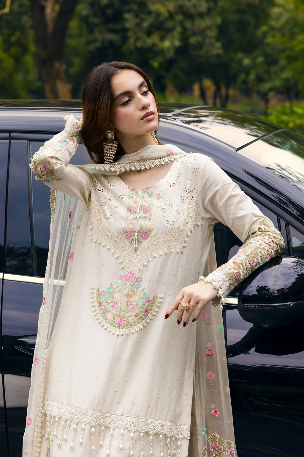 Raeesa | Garden of Eve Luxury Lawn 25 |   Enya_A