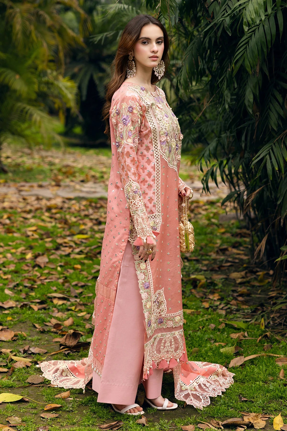 Raeesa | Garden of Eve Luxury Lawn 25 |  Evanna_B