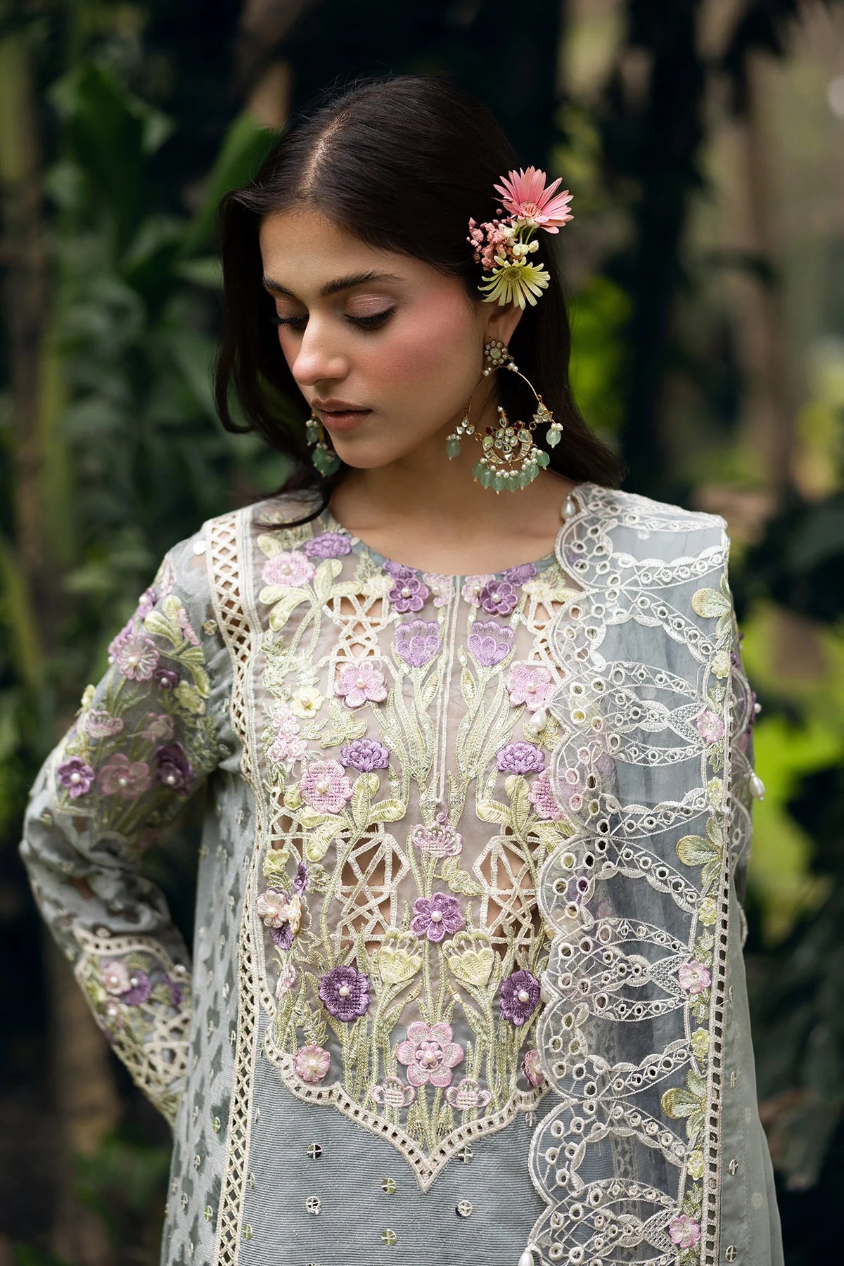 Raeesa | Garden of Eve Luxury Lawn 25 |  Evanna_A