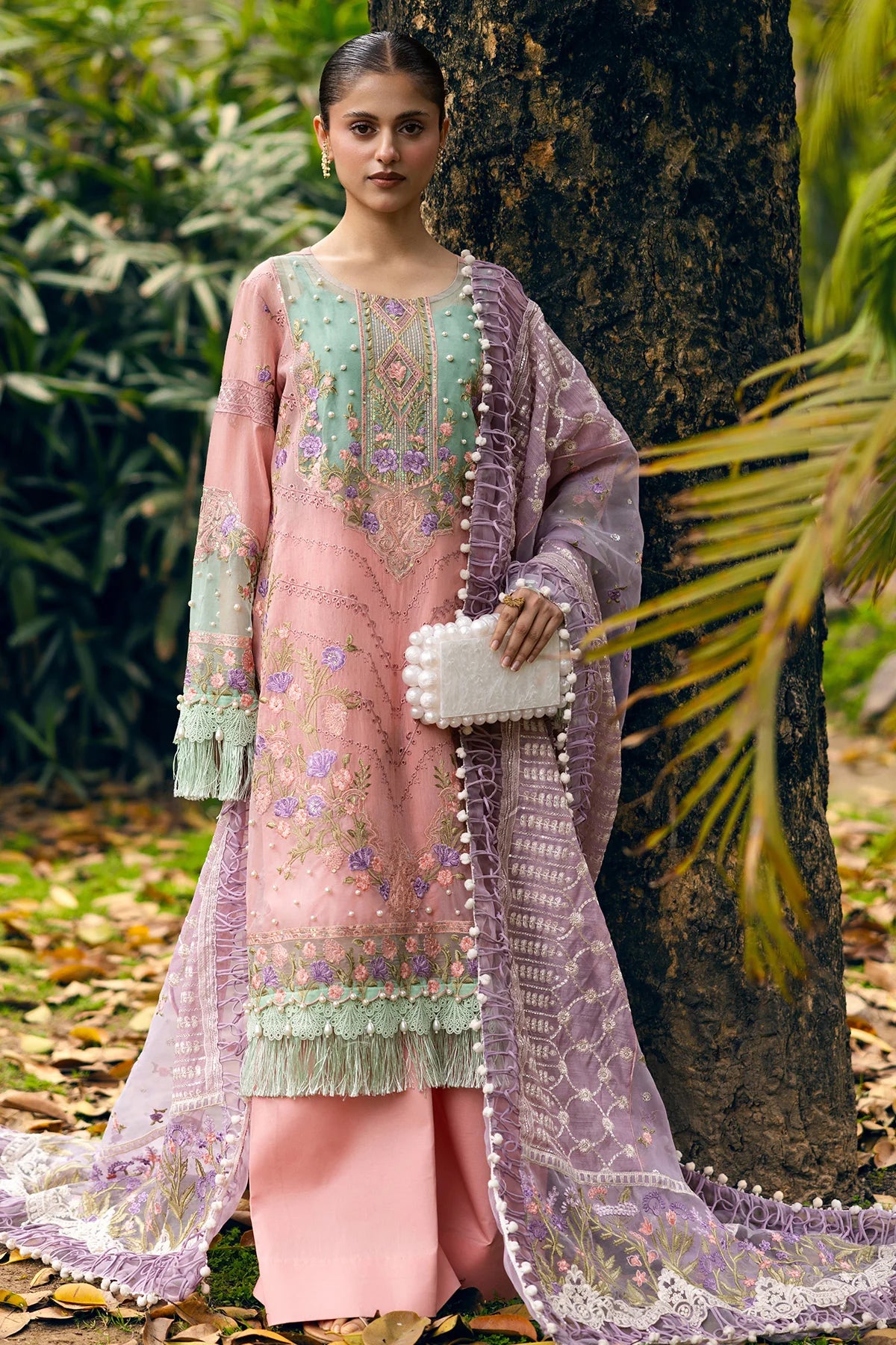 Raeesa | Garden of Eve Luxury Lawn 25 |  Evara_A