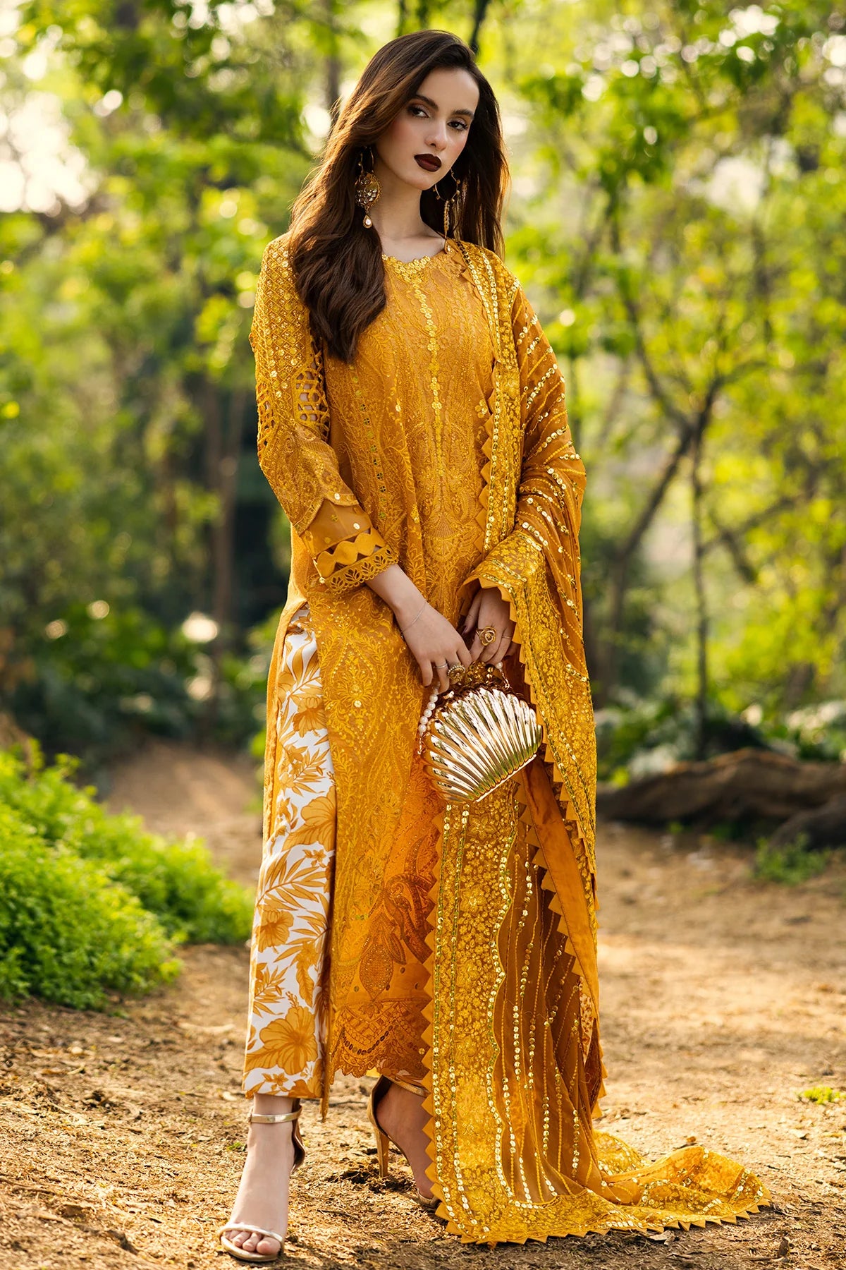 Raeesa | Garden of Eve Luxury Lawn 25 |   Evora_A