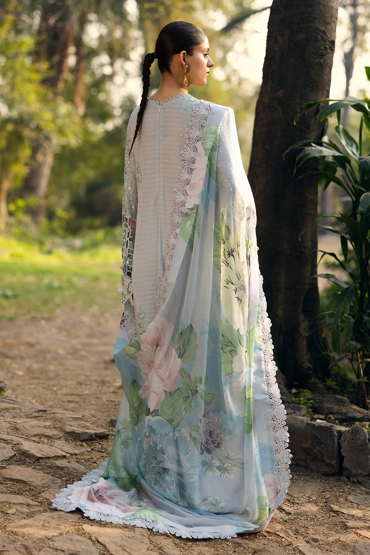 Raeesa | Garden of Eve Luxury Lawn 25 |  Evah_B