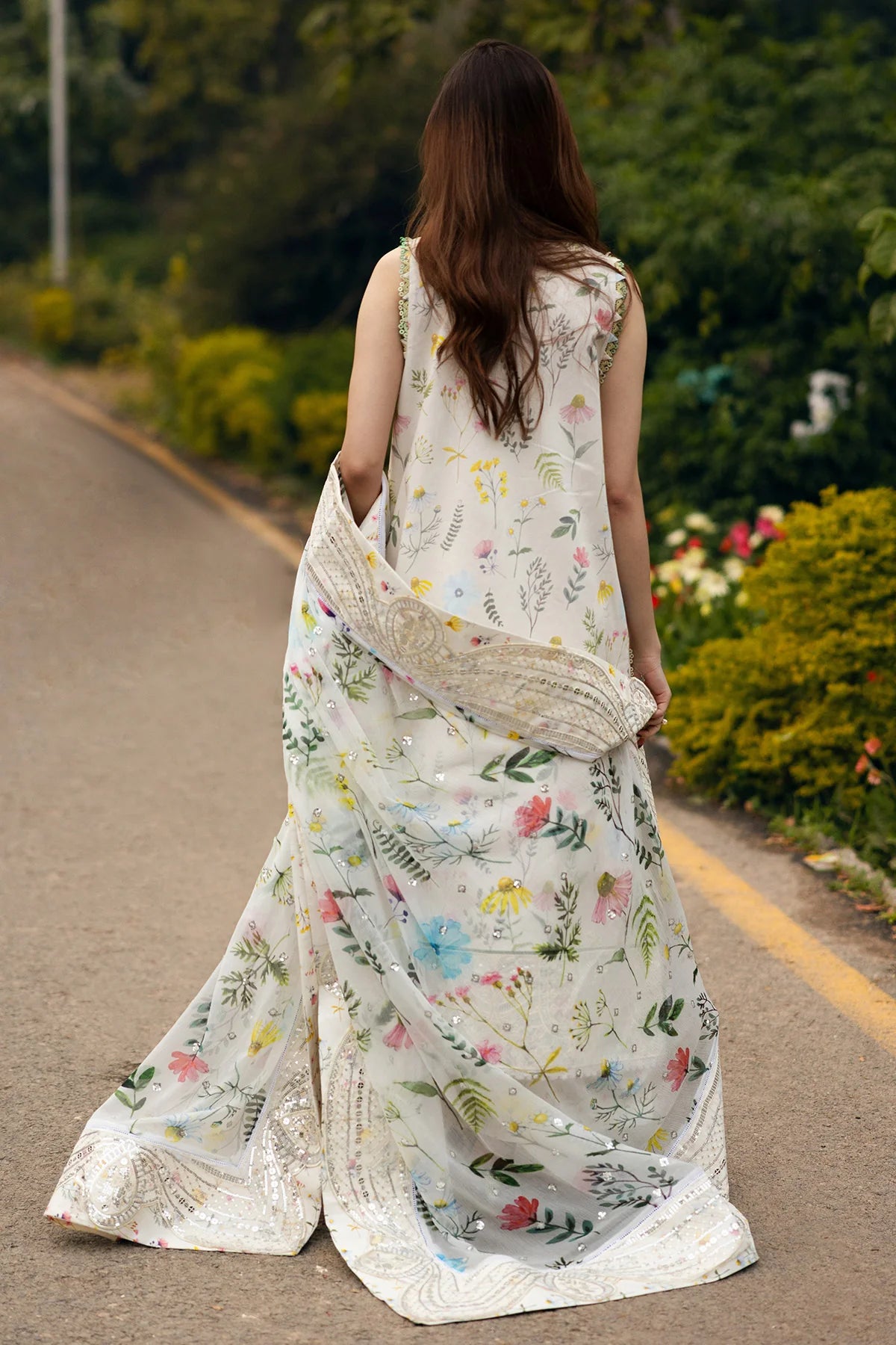 Raeesa | Garden of Eve Luxury Lawn 25 | Evynne_A