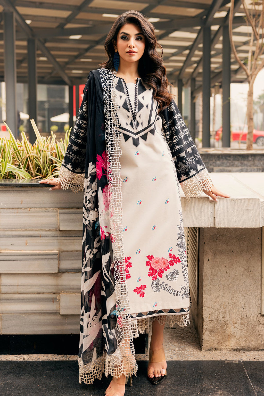 Charizma | Infinity Lawn | IN6-04