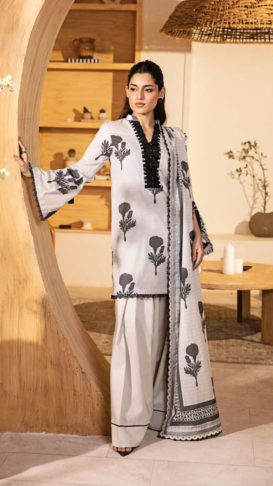 ELAHEH | M.BASICS LAWN | E3