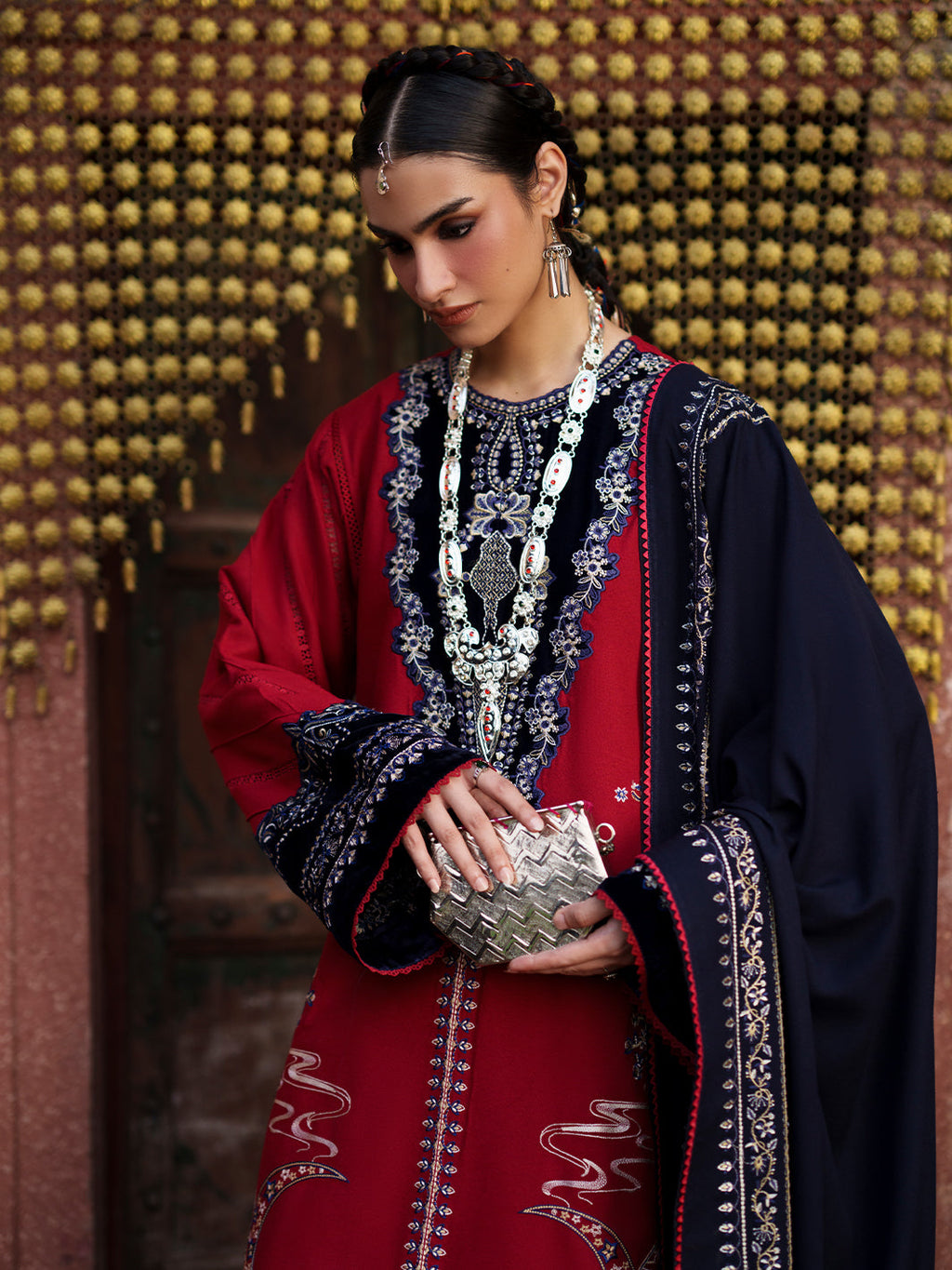 BIn Ilyas | Gulnar Karandi '26 Winter | 1011 A