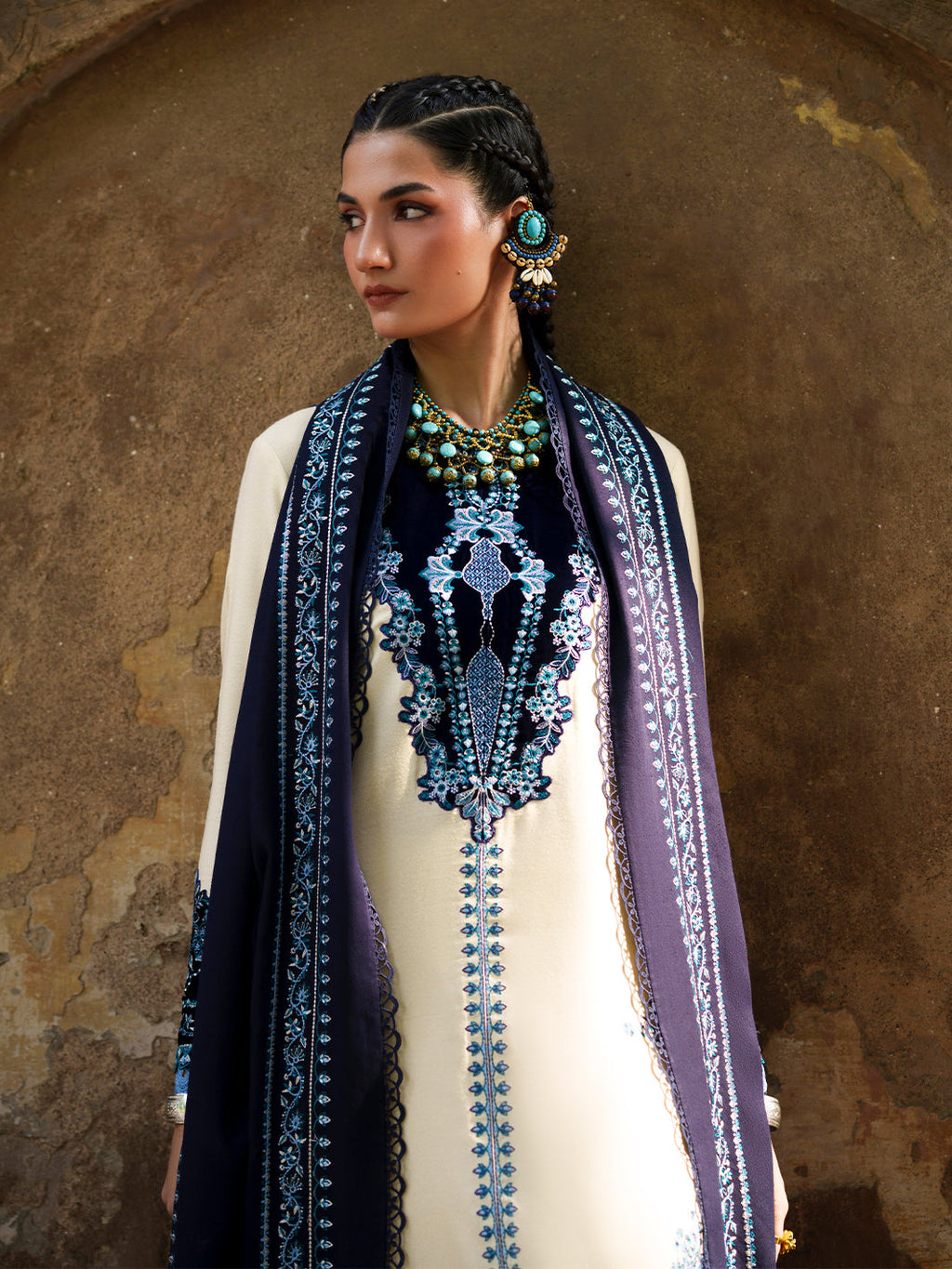 BIn Ilyas | Gulnar Karandi '26 Winter | 1011 B