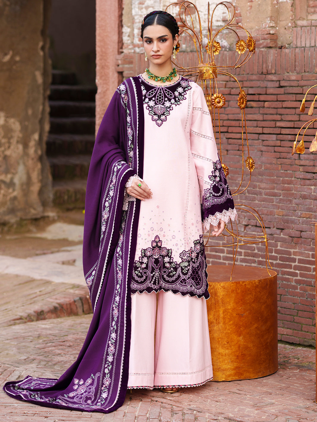 BIn Ilyas | Gulnar Karandi '26 Winter | 1012 B