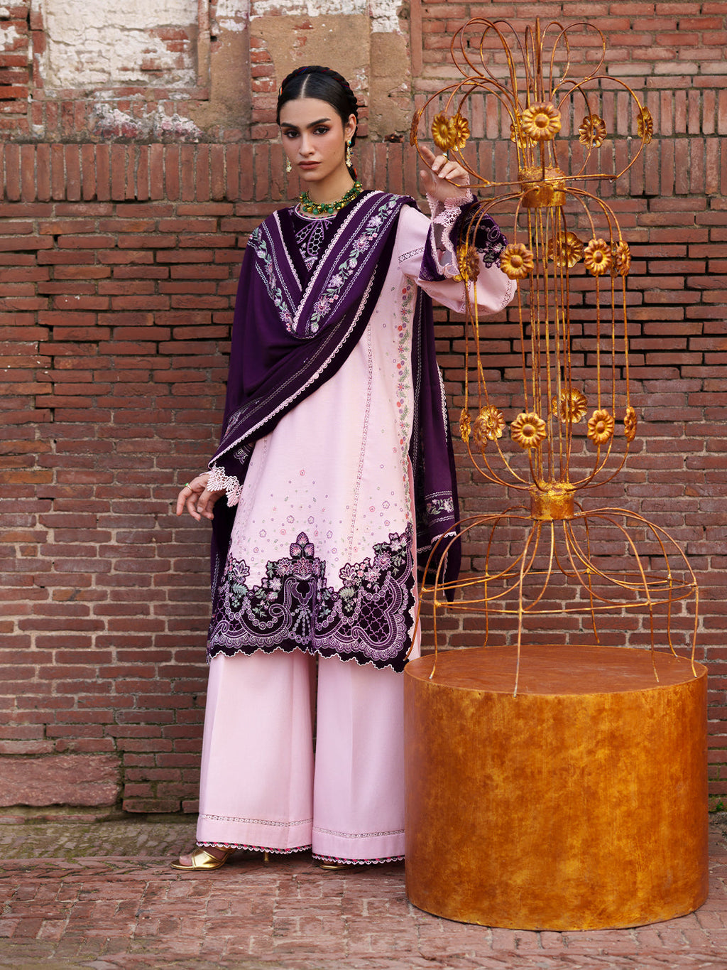 BIn Ilyas | Gulnar Karandi '26 Winter | 1012 B