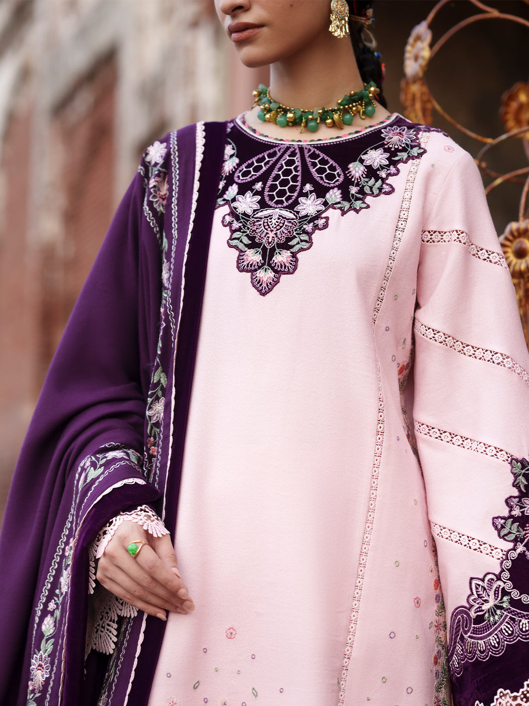BIn Ilyas | Gulnar Karandi '26 Winter | 1012 B